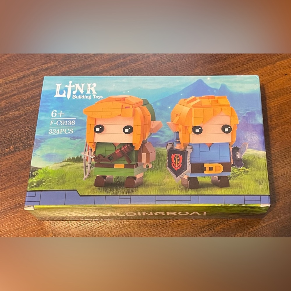 Link Holding Master Sword Hylian Shield Game Role Building Blocks Toys Set NIB